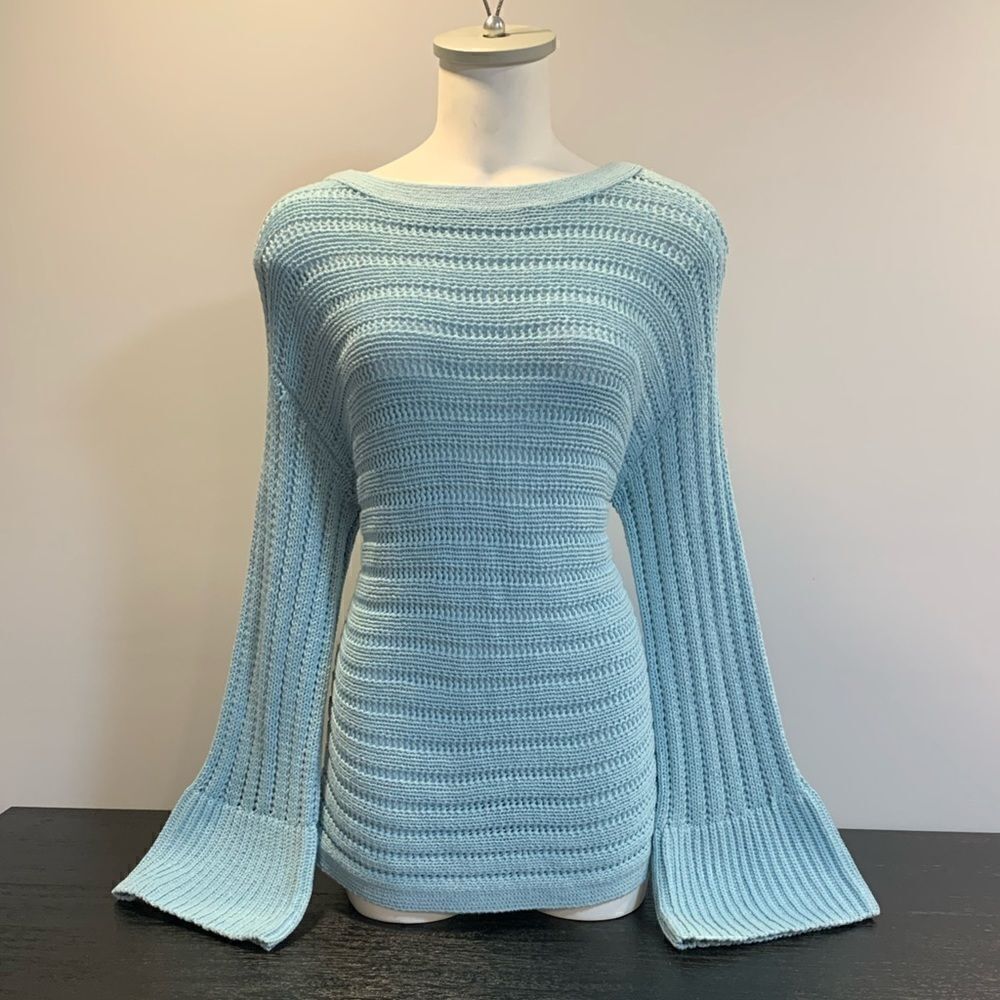 Ellen Tracy baby blue knit sweater with bell sleeves size medium - Picture 4 of 7